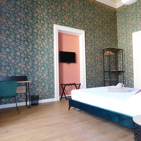 Hibiscus - Etnea Rooms-3